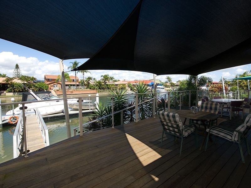 26 Seaspray Street, Paradise Point QLD 4216