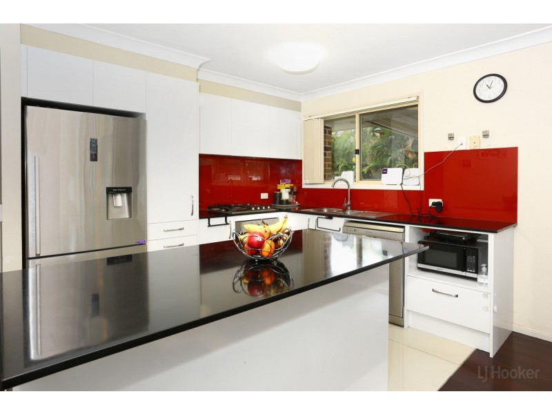 2/423 Oxley Drive, Runaway Bay QLD 4216