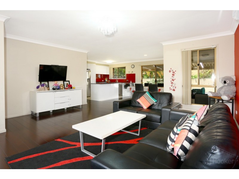 2/423 Oxley Drive, Runaway Bay QLD 4216