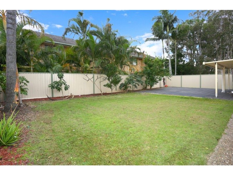 2/423 Oxley Drive, Runaway Bay QLD 4216