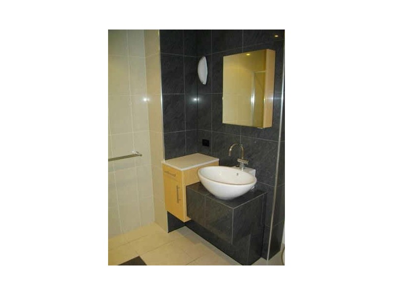 4/27-29 Madang Crescent, Runaway Bay QLD 4216