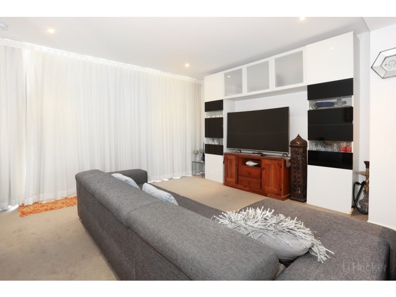 4203/2 Sunset Avenue, Paradise Point QLD 4216