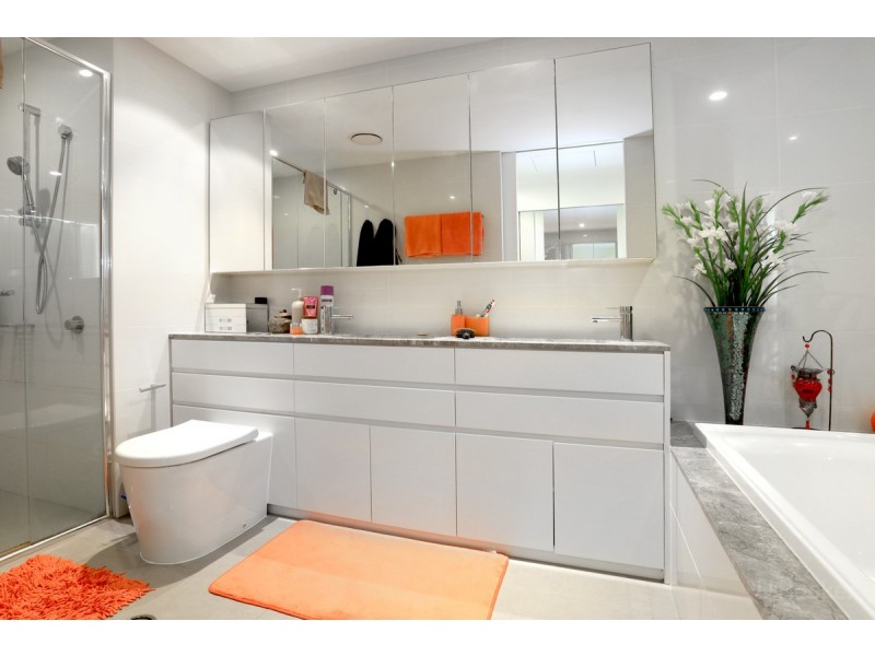 4203/2 Sunset Avenue, Paradise Point QLD 4216