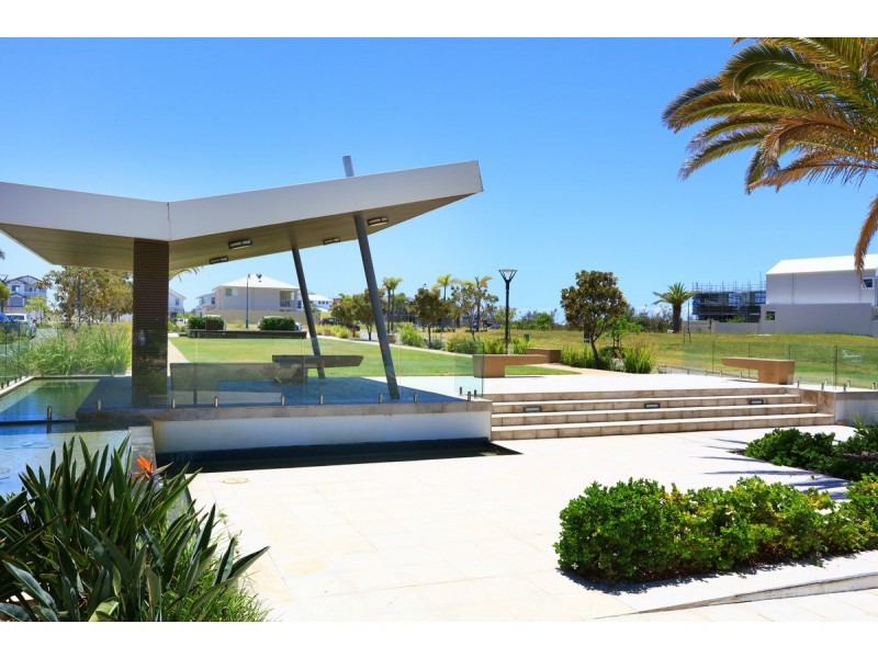 4203/2 Sunset Avenue, Paradise Point QLD 4216