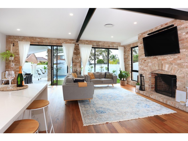 36 Tallara Street, Coombabah QLD 4216