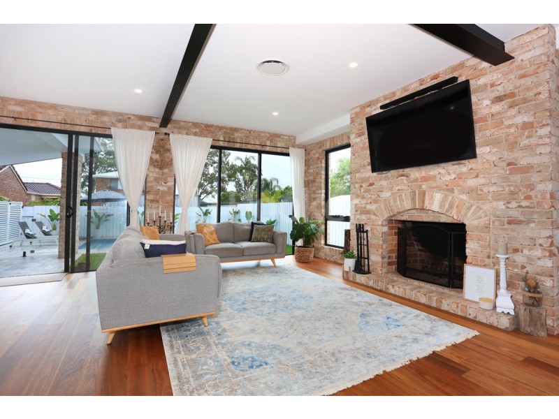 36 Tallara Street, Coombabah QLD 4216