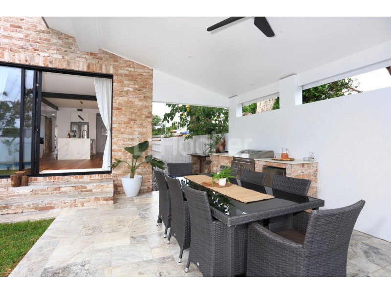 36 Tallara Street, Coombabah QLD 4216