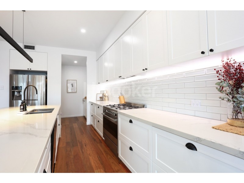 36 Tallara Street, Coombabah QLD 4216