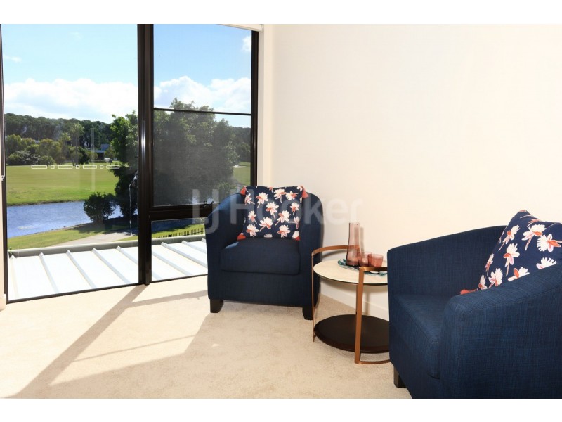 2492 The Parkway, Hope Island QLD 4212