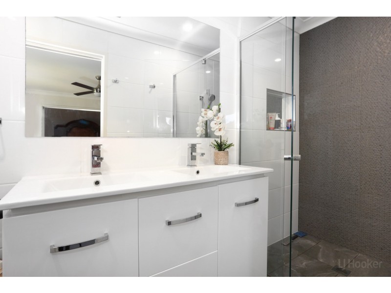 16 Hansford Road, Coombabah QLD 4216