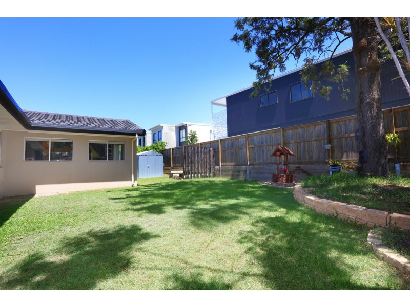 16 Hansford Road, Coombabah QLD 4216