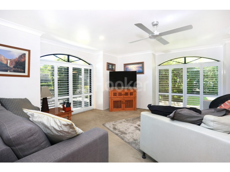 1/95 Pohlman Street, Southport QLD 4215