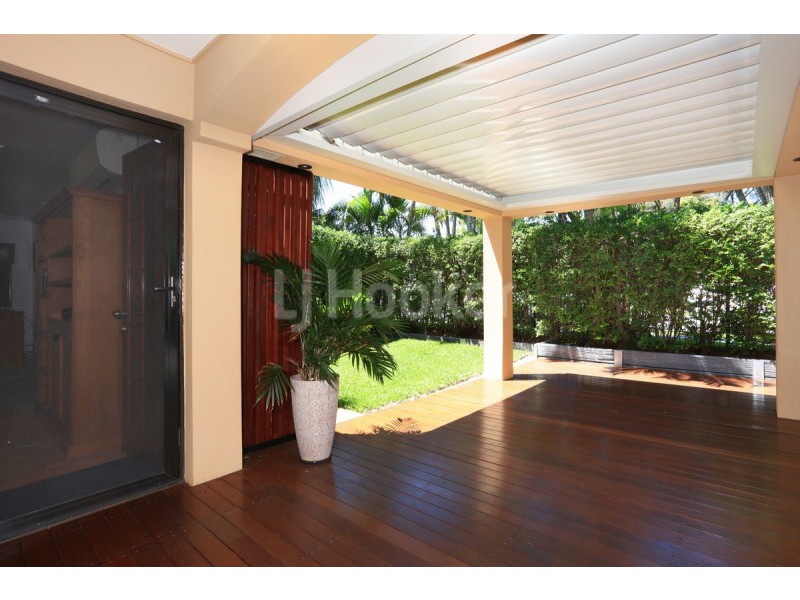 1/95 Pohlman Street, Southport QLD 4215