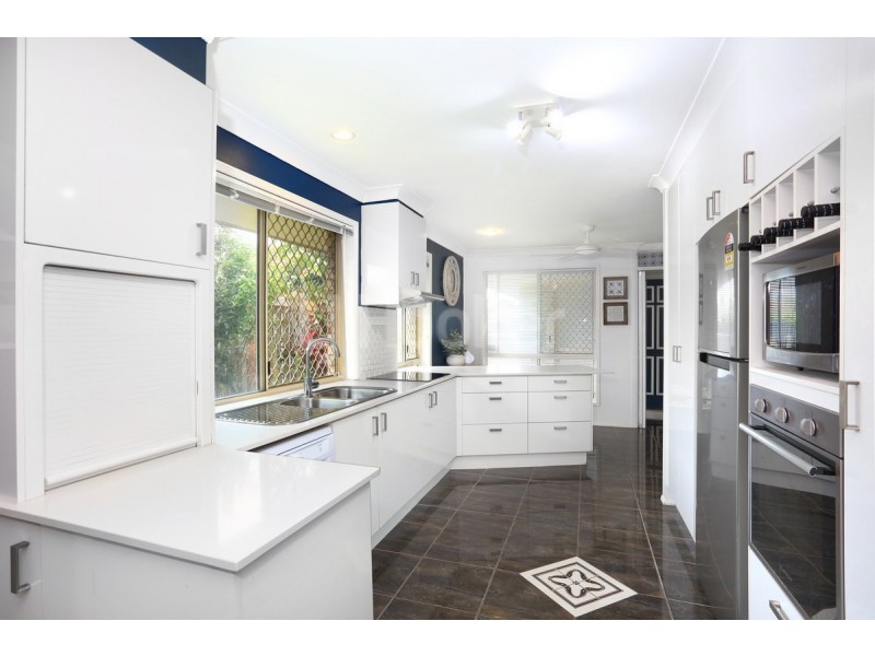 27 Numbat Court, Coombabah QLD 4216