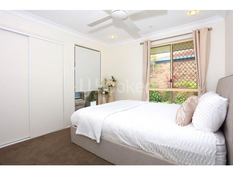 27 Numbat Court, Coombabah QLD 4216