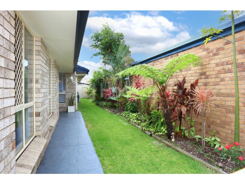 27 Numbat Court, Coombabah QLD 4216