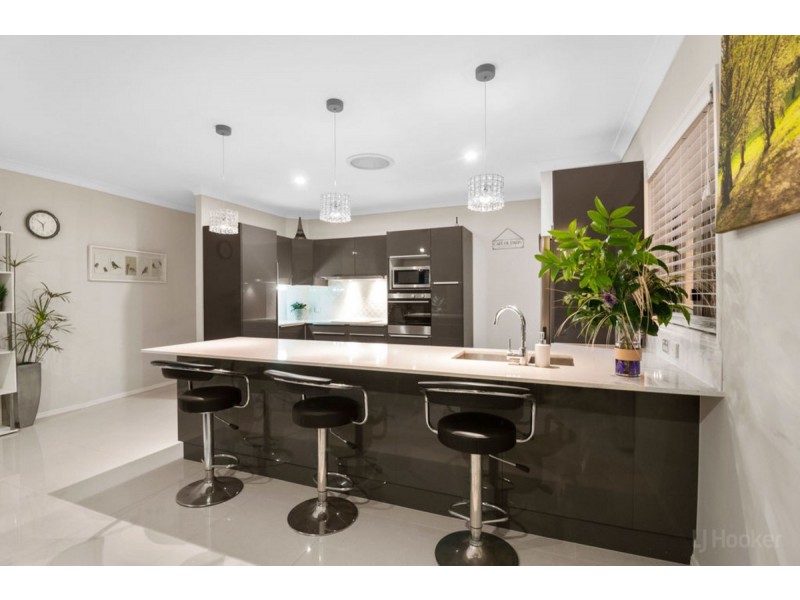 21 Siena Place, Coombabah QLD 4216