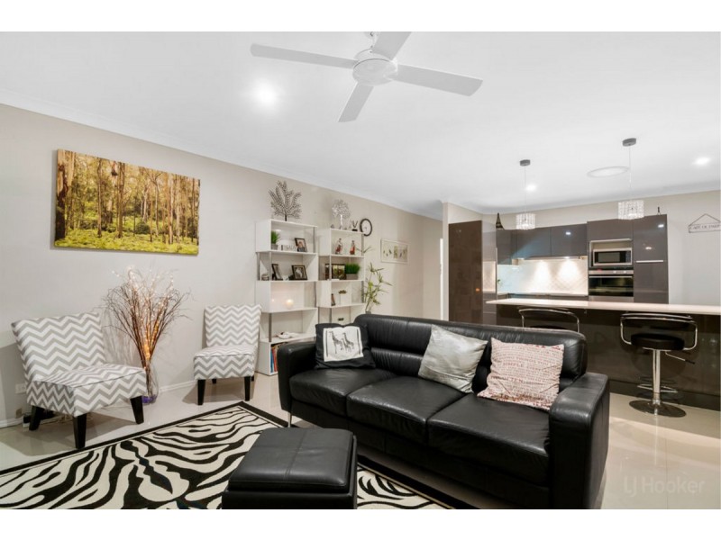 21 Siena Place, Coombabah QLD 4216