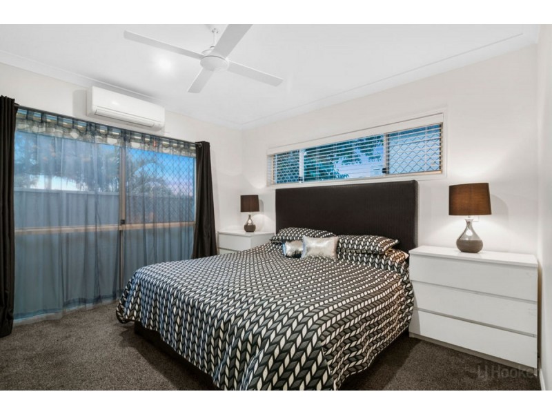 21 Siena Place, Coombabah QLD 4216