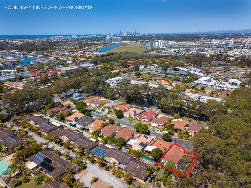 21 Siena Place, Coombabah QLD 4216