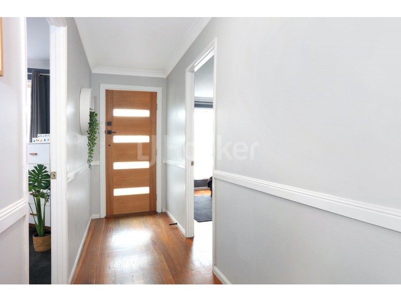 14 Tarni Street, Coombabah QLD 4216