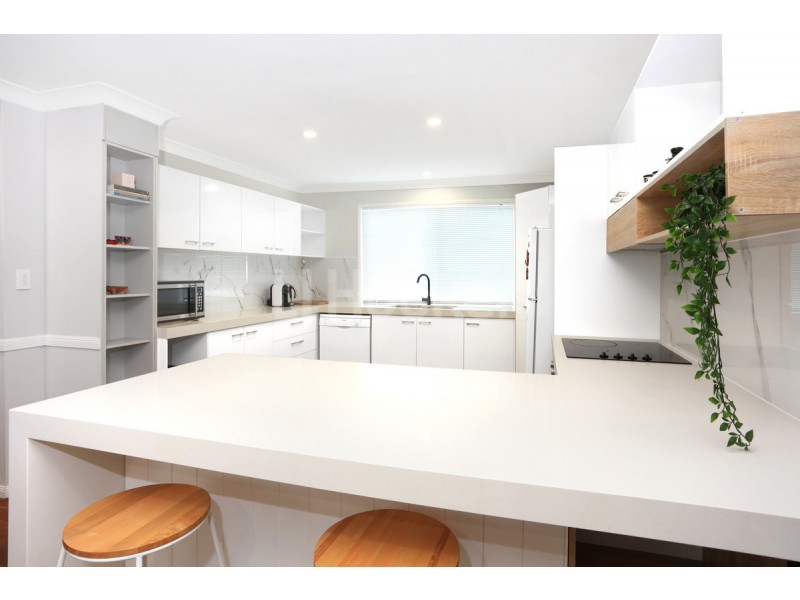 14 Tarni Street, Coombabah QLD 4216