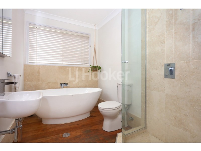 14 Tarni Street, Coombabah QLD 4216