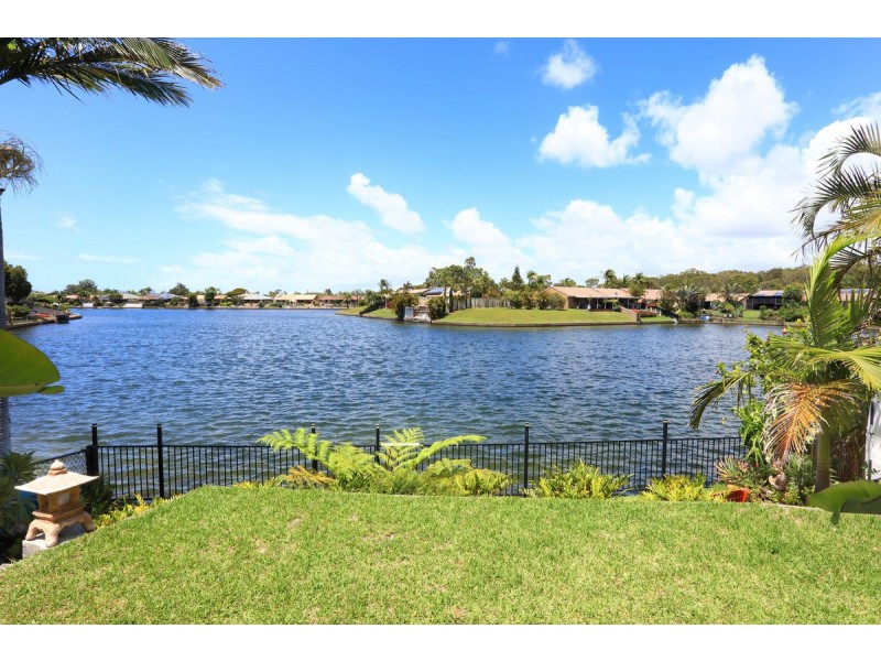 1/26 Marsupial Drive, Coombabah QLD 4216