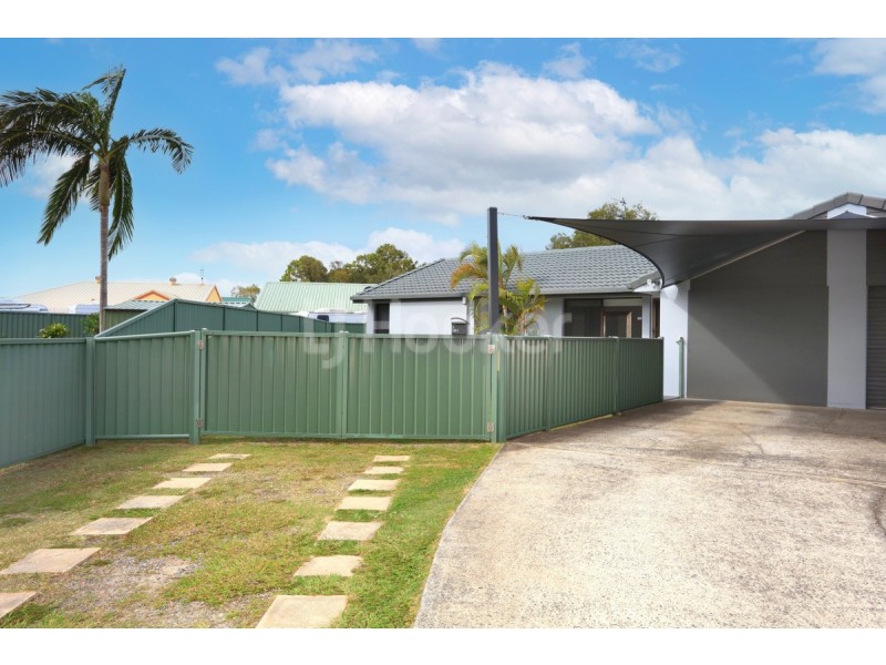 2/102 Kangaroo Avenue, Coombabah QLD 4216