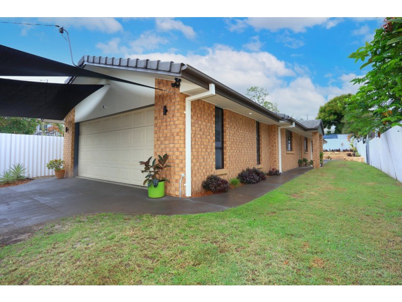 15 Bundarra Street, Coombabah QLD 4216