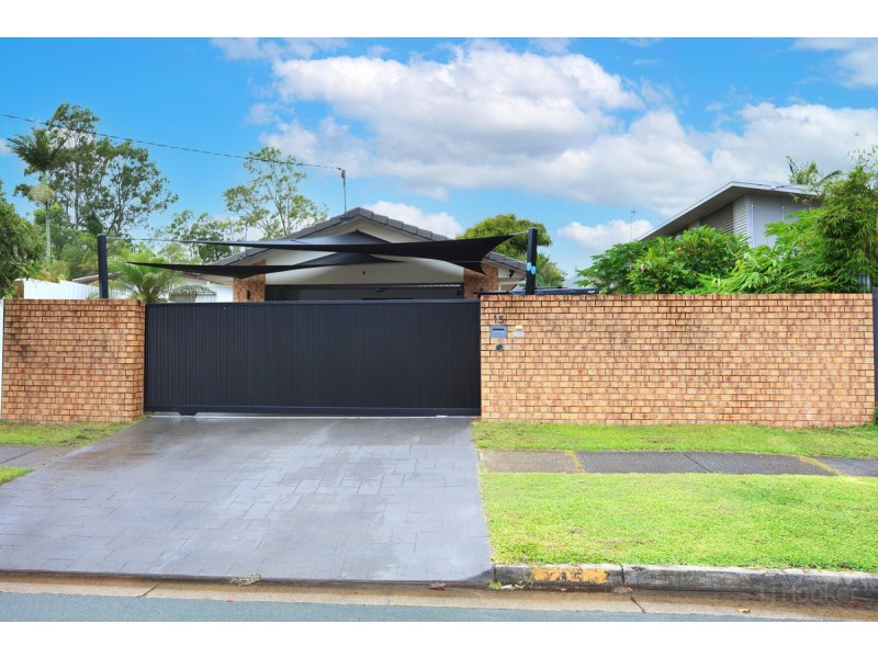 15 Bundarra Street, Coombabah QLD 4216