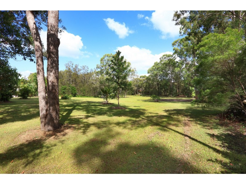 30 Riverdowns Crescent, Helensvale QLD 4212