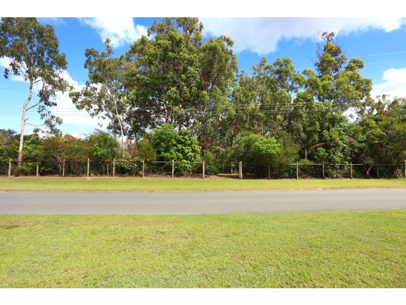 30 Riverdowns Crescent, Helensvale QLD 4212