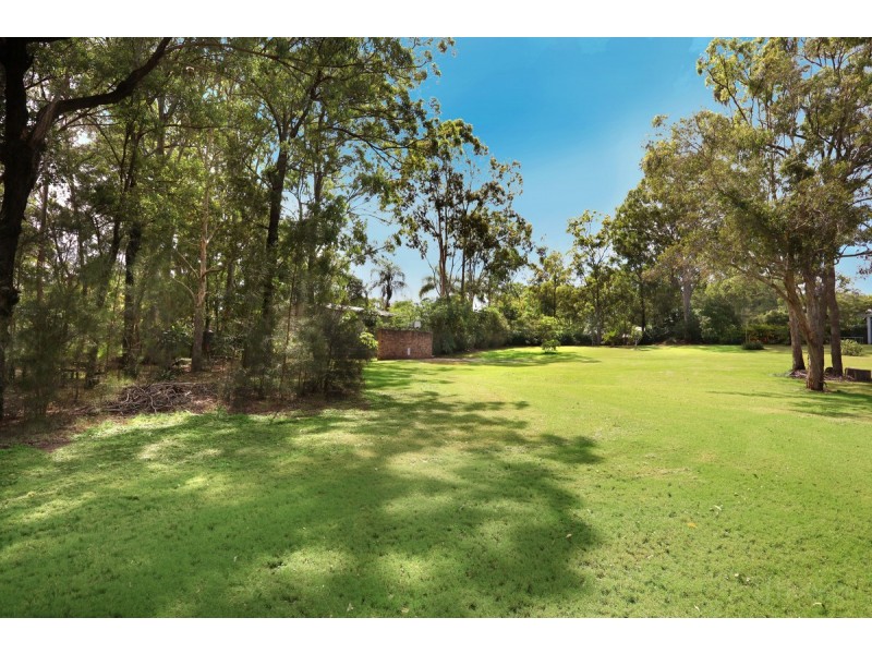 30 Riverdowns Crescent, Helensvale QLD 4212