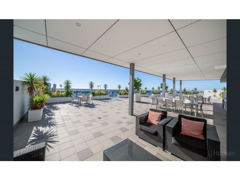 11303/5 Harbour Side Court, Biggera Waters QLD 4216