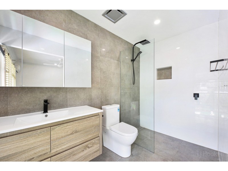 23 Bundarra Street, Coombabah QLD 4216