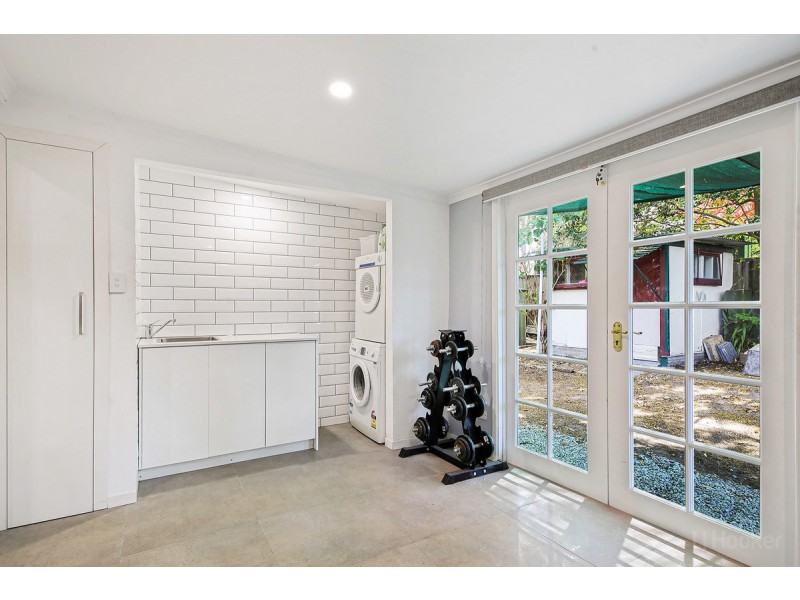 23 Bundarra Street, Coombabah QLD 4216