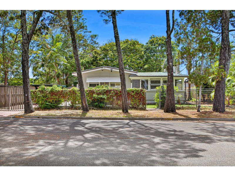 23 Bundarra Street, Coombabah QLD 4216