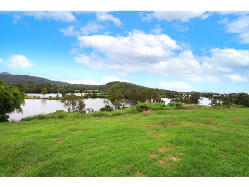 82 Graywillow Boulevard, Oxenford QLD 4210