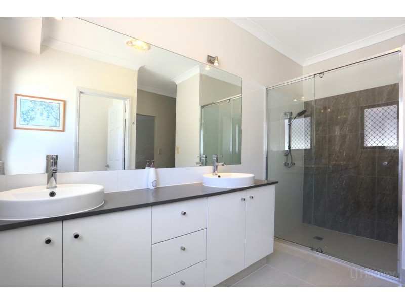 30 Tranquility Circuit, Helensvale QLD 4212