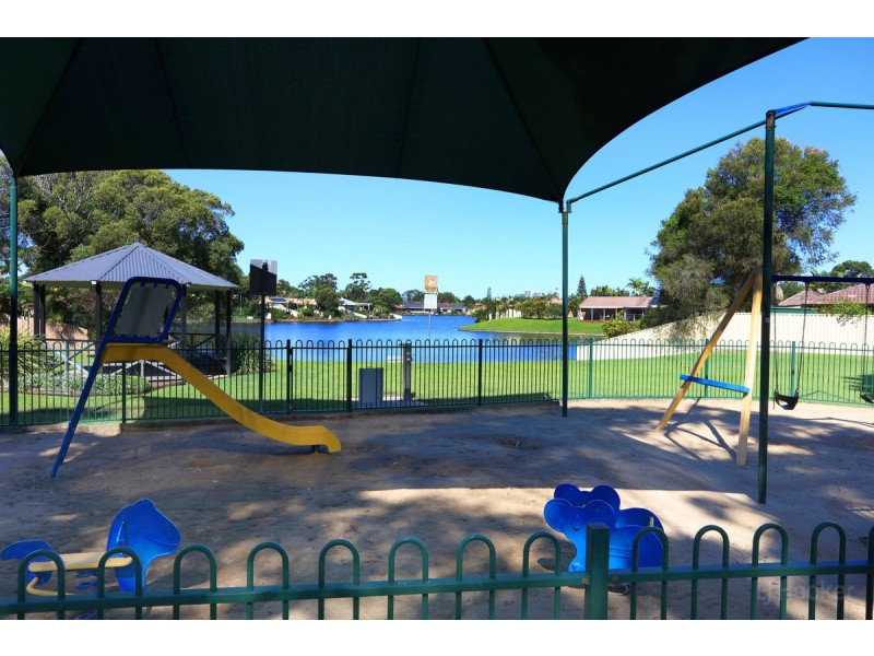 2/43 Marsupial Drive, Coombabah QLD 4216