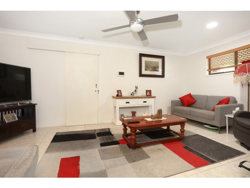 2/23 Victor Avenue, Paradise Point QLD 4216