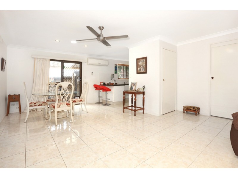 2/23 Victor Avenue, Paradise Point QLD 4216