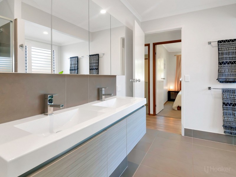 6 Ballard Place, Coombabah QLD 4216