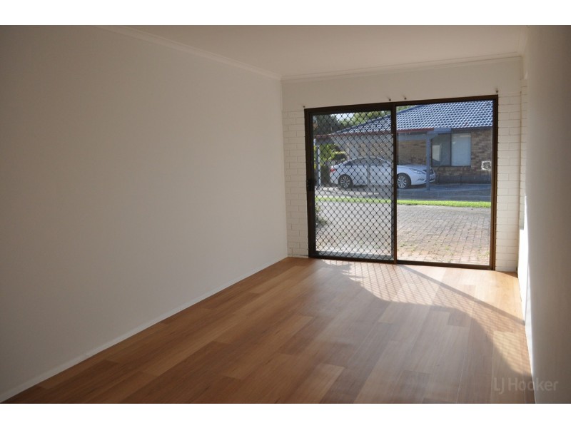 1/10 Telopea Street, Labrador QLD 4215