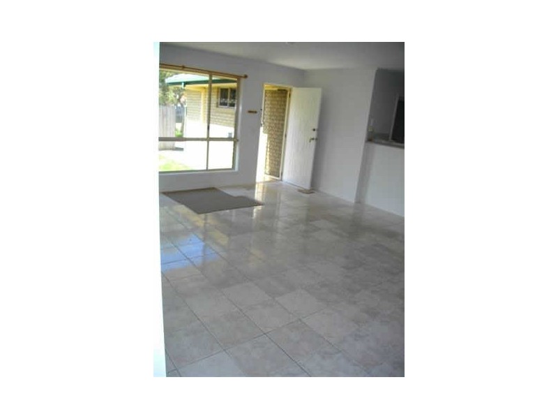 2/10 Pamela Court, Labrador QLD 4215