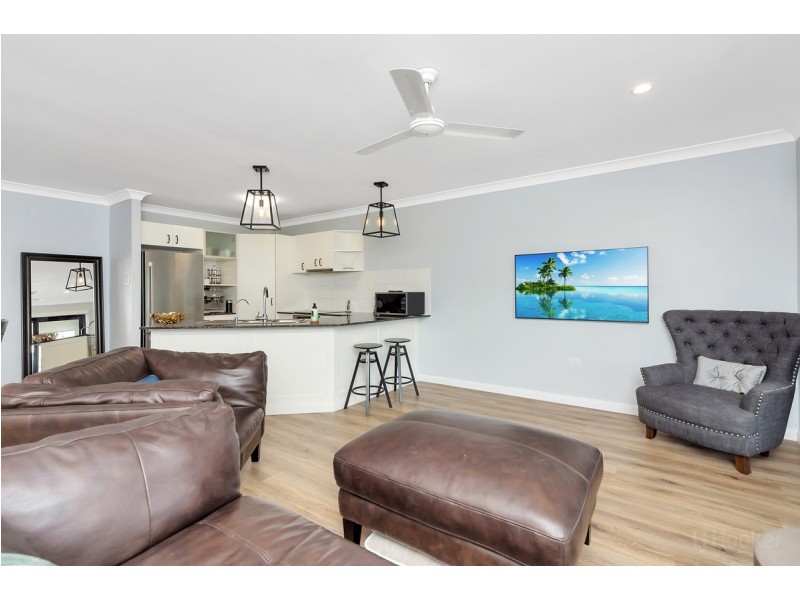 1/13 Sandhurst Crescent, Upper Coomera QLD 4209