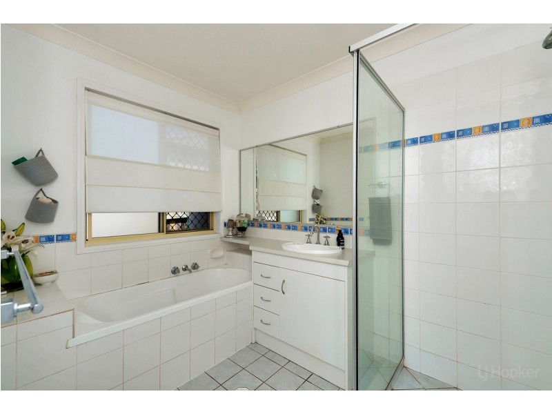 1/13 Sandhurst Crescent, Upper Coomera QLD 4209