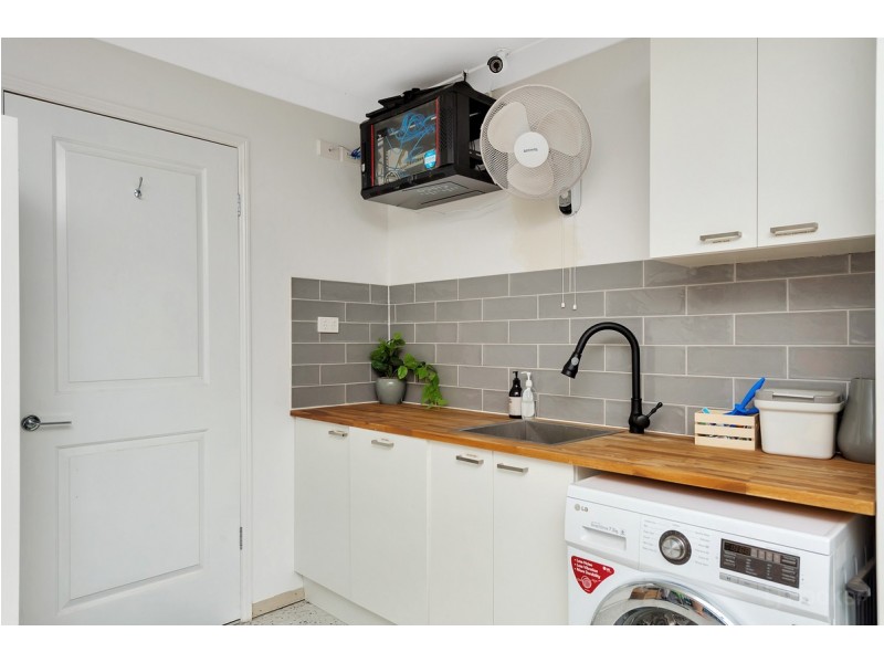 1/13 Sandhurst Crescent, Upper Coomera QLD 4209