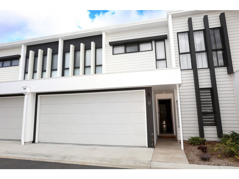 8/4 Hansford Road, Coombabah QLD 4216